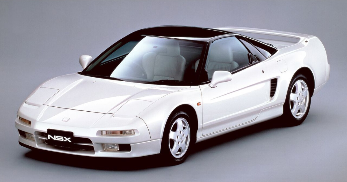 Honda NSX (tên Acura NSX tại thị trường Mỹ) ra mắt vào tháng 9 năm 1990